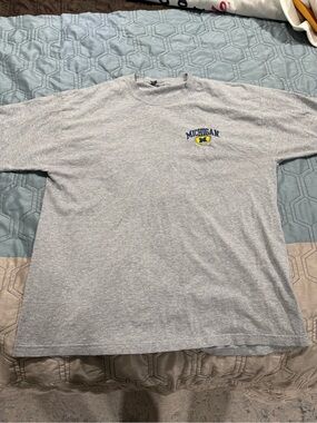University Of Michigan T-shirt Mens Size Xl Gray